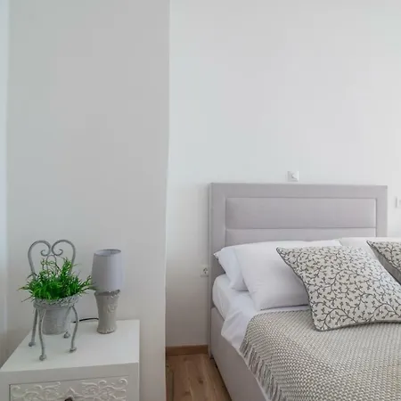 Leona Deluxe Gostinjska kuća Pula