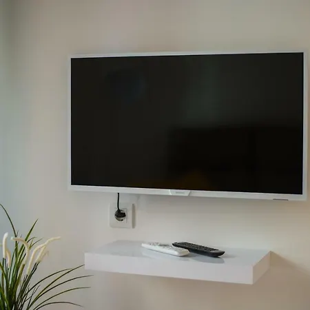 Leona Deluxe Konukevi 4*