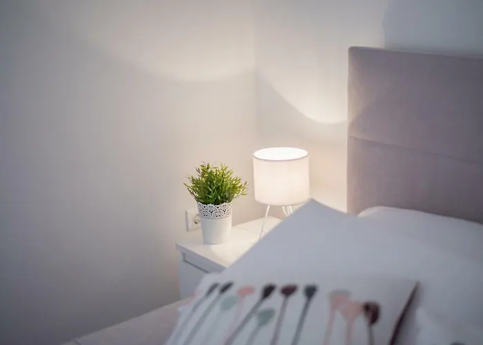 Leona Deluxe Gæstehus 4*